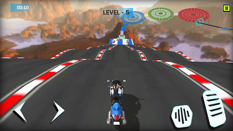 #3. Superhero Extreme Bike Stunts (Android) By: Gamezeniq Technologies